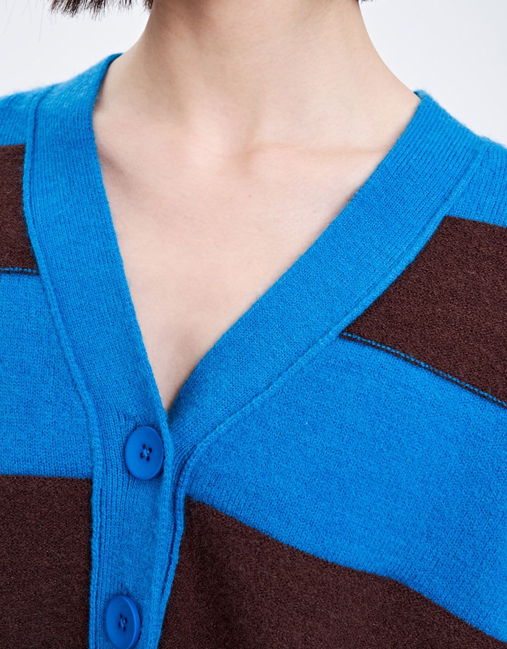 Striped V-Neck Knitted Cardigan sold by Urban Revivo product image thumbnail 5
