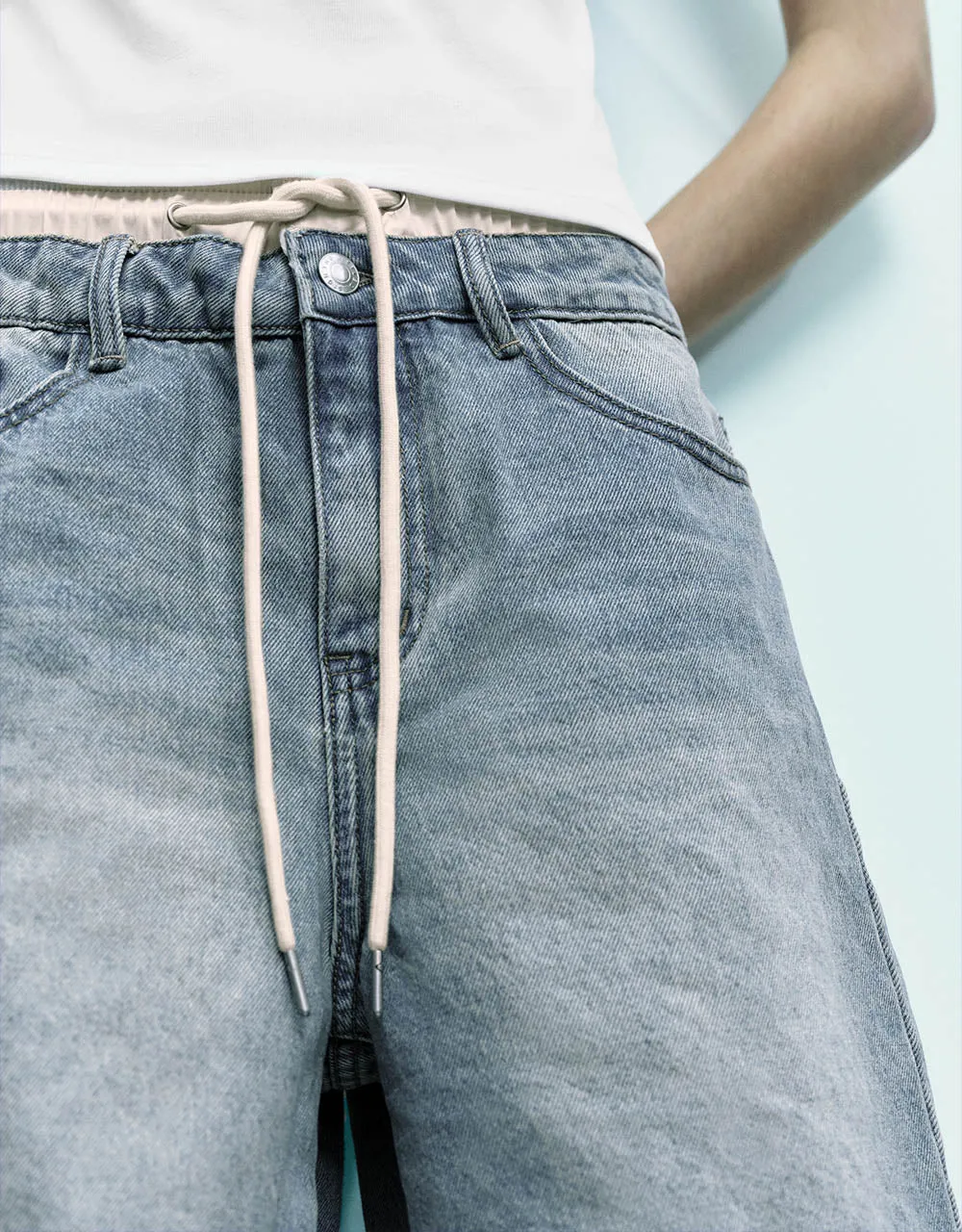 Loose Denim Shorts sold by Urban Revivo product image thumbnail 5