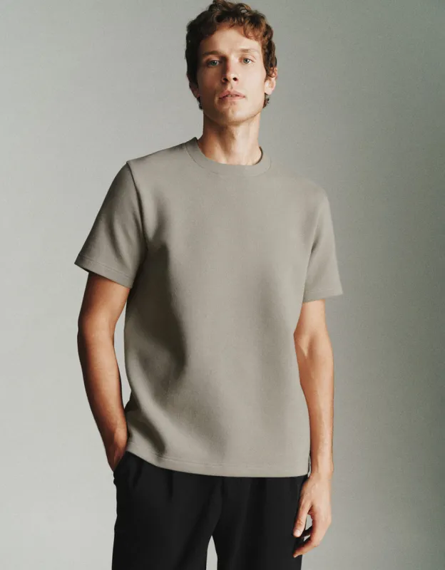 Crew Neck Straight T-Shirt made by Urban Revivo