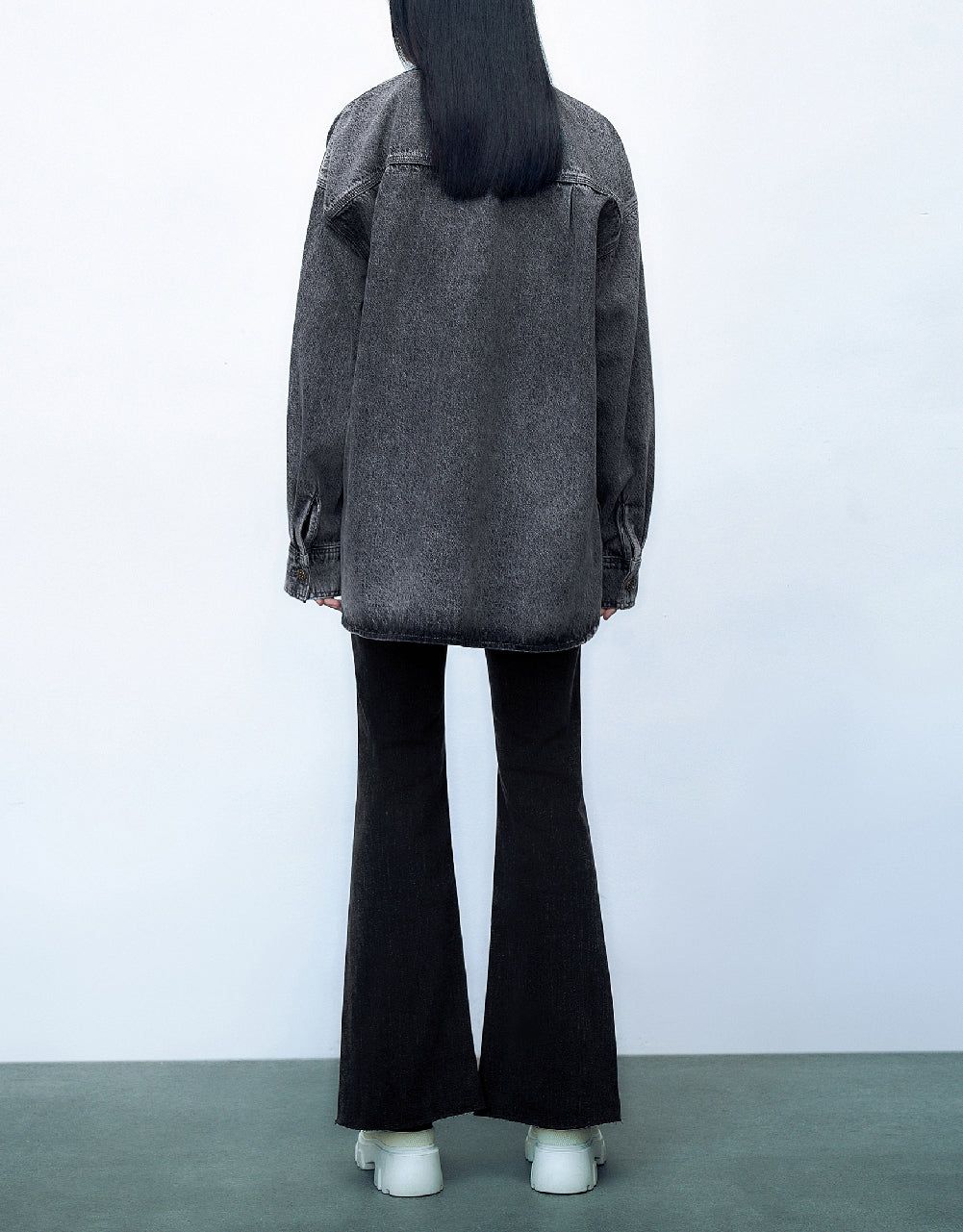 Split Hem Flare Jeans sold by Urban Revivo product image thumbnail 5