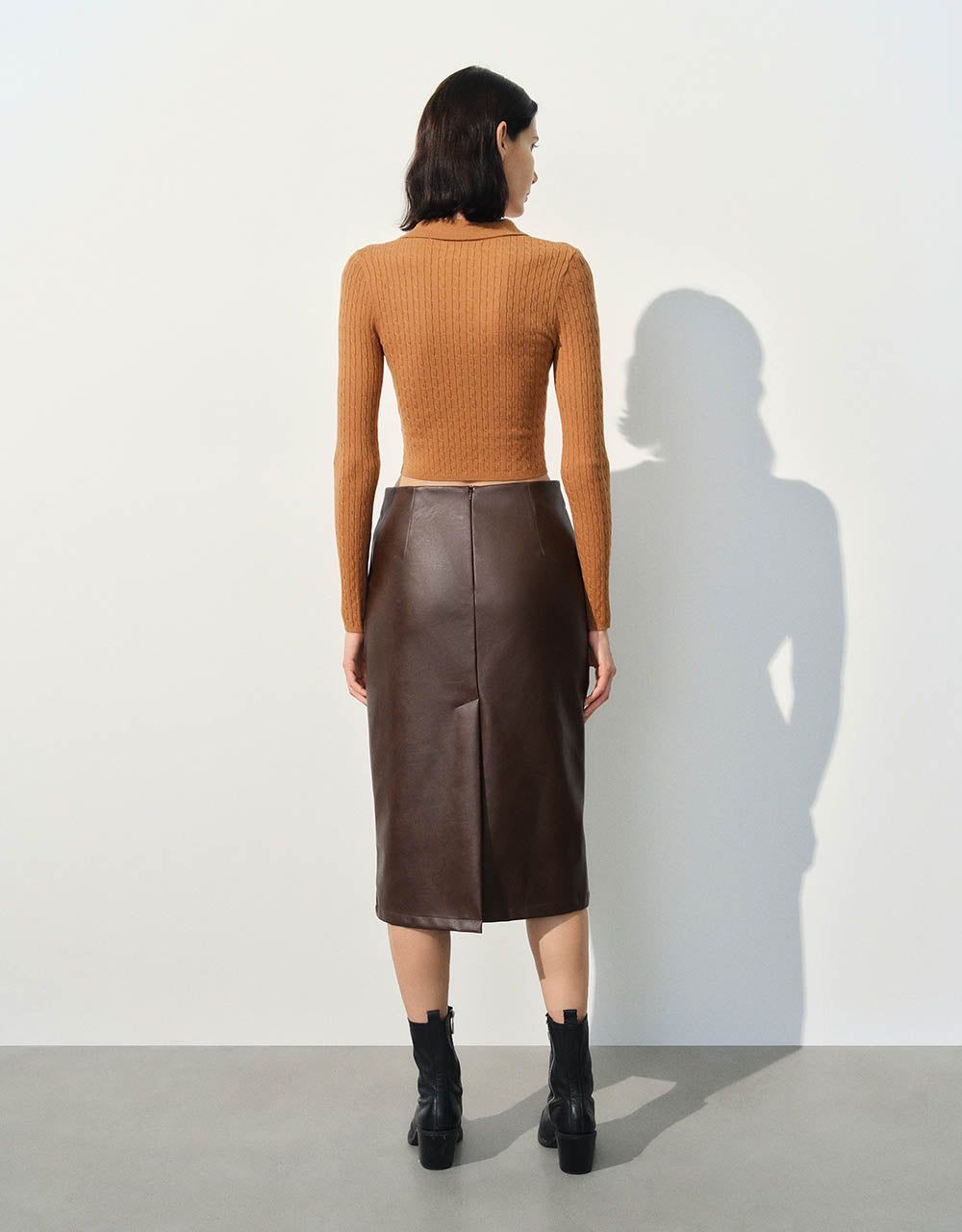 Skinny Lapel Knitted T-Shirt sold by Urban Revivo product image thumbnail 4