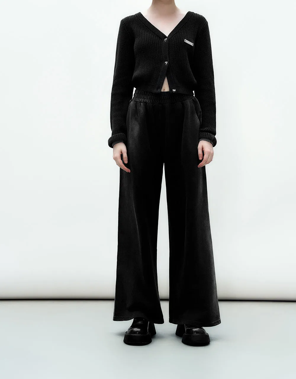 Elastic Waist Knitted Straight Pants sold by Urban Revivo product image thumbnail 2