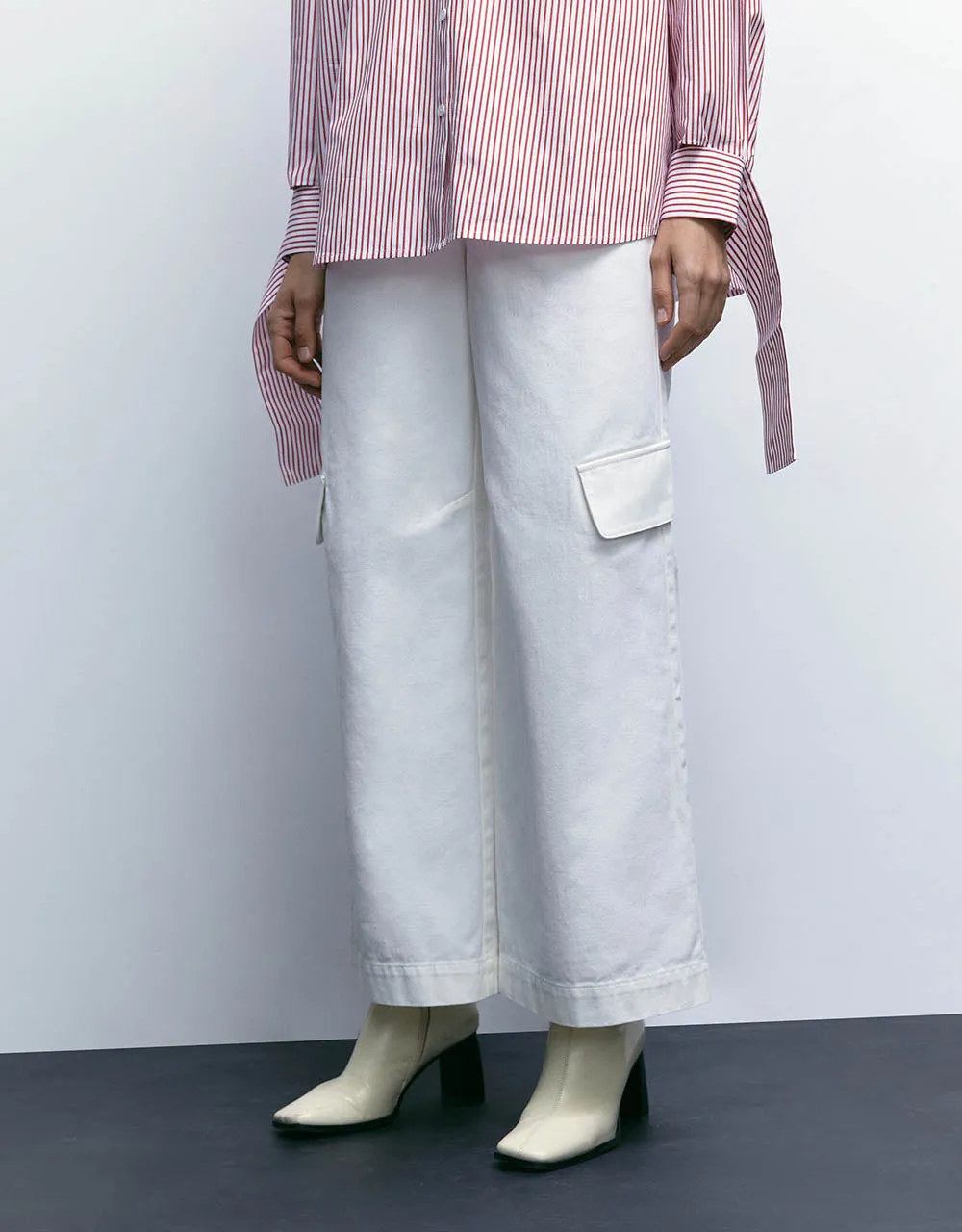 Straight Pants sold by Urban Revivo product image thumbnail 4