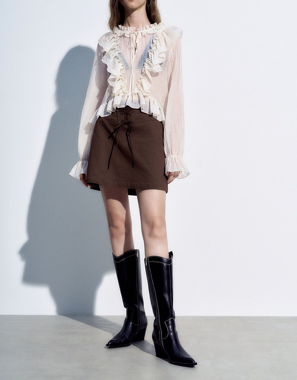 Lace Up Front Mini A-Line Skirt sold by Urban Revivo product image thumbnail 2