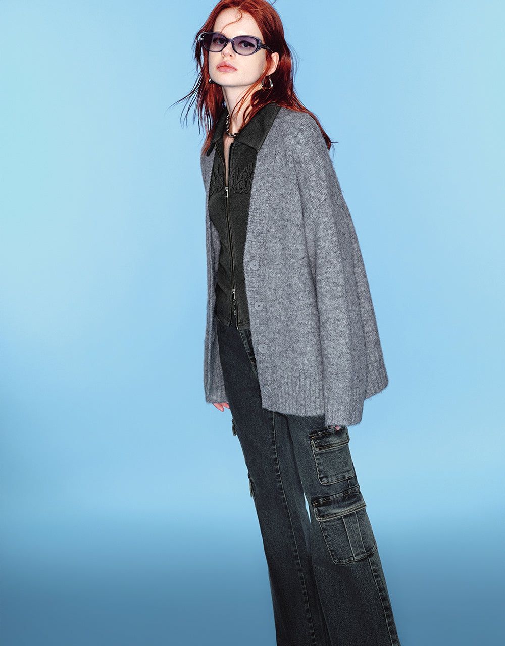 Drop Shoulder Sleeve V-Neck Knitted Cardigan sold by Urban Revivo product image thumbnail 3