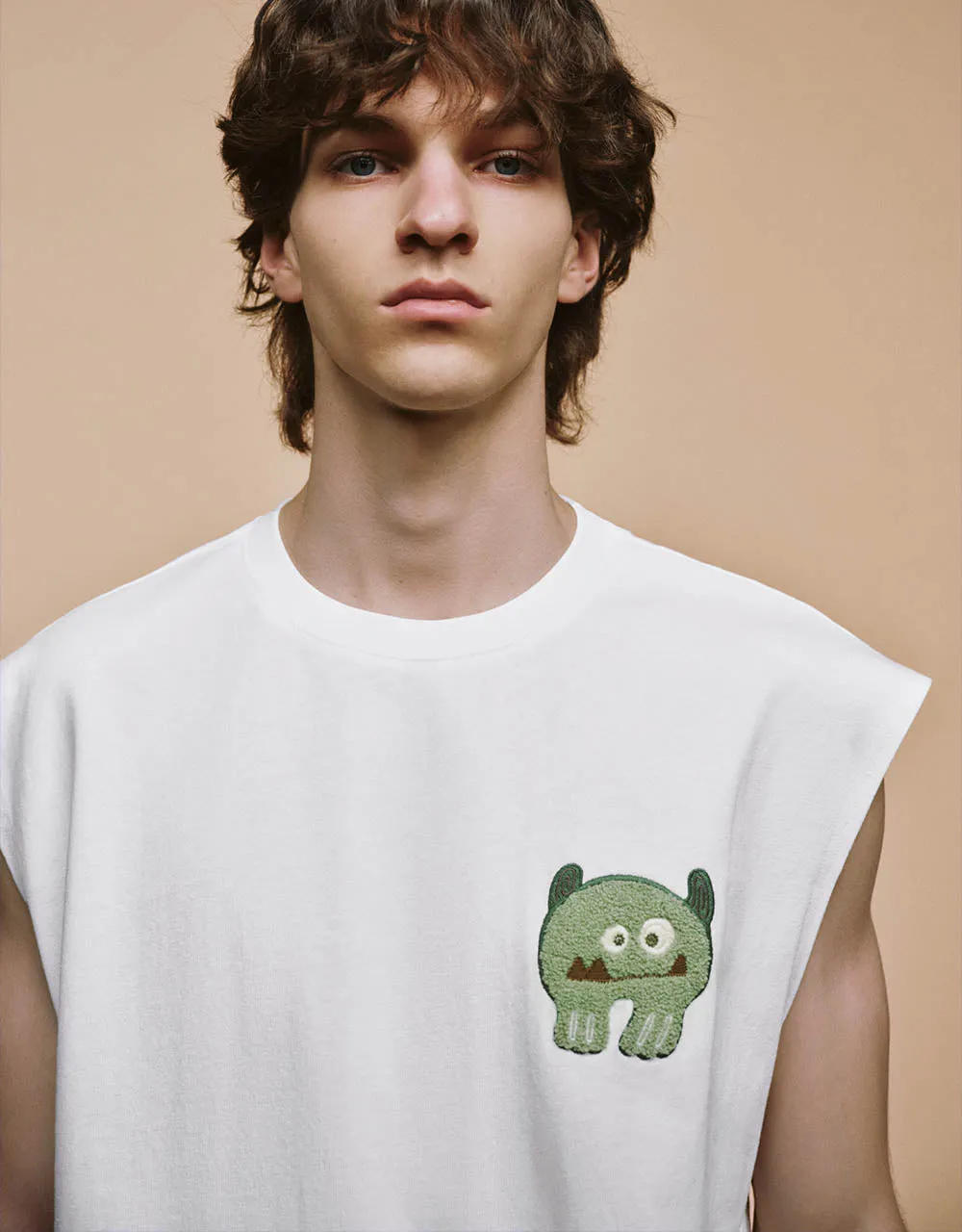 Cartoon Embossed Crew Neck T-Shirt sold by Urban Revivo product image thumbnail 4