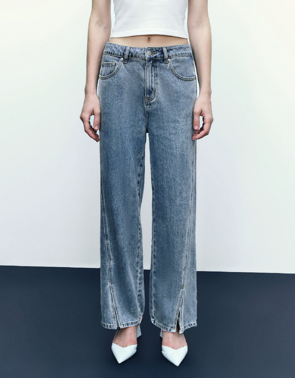 Split Hem Jeans sold by Urban Revivo product image thumbnail 2