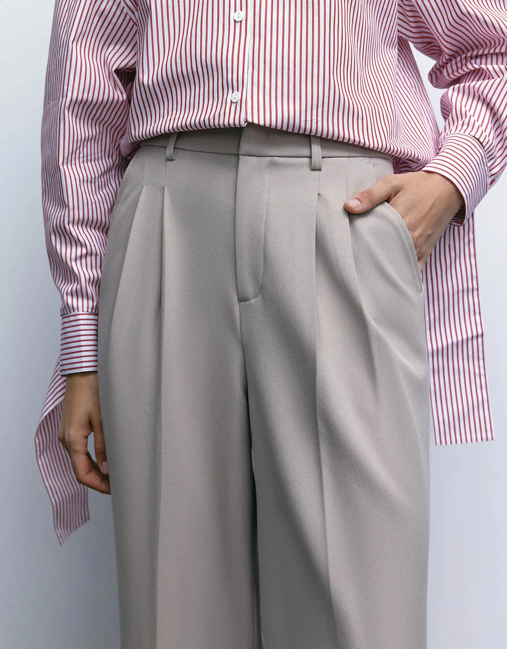 Straight Leg Pants sold by Urban Revivo product image thumbnail 5