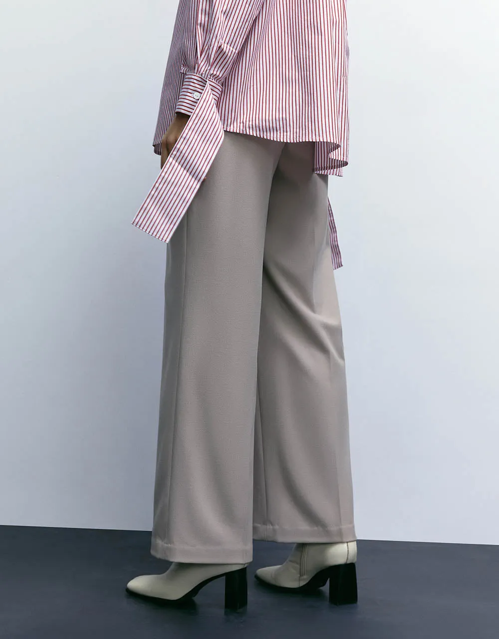 Straight Leg Pants sold by Urban Revivo product image thumbnail 4