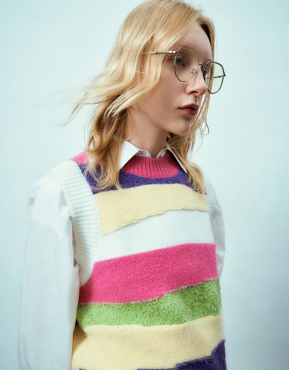Striped Crew Neck Knitted Vest sold by Urban Revivo product image thumbnail 5