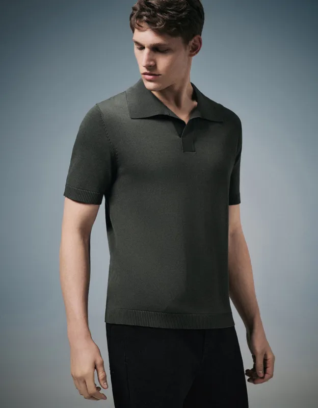 Knitted T-Shirt sold by Urban Revivo