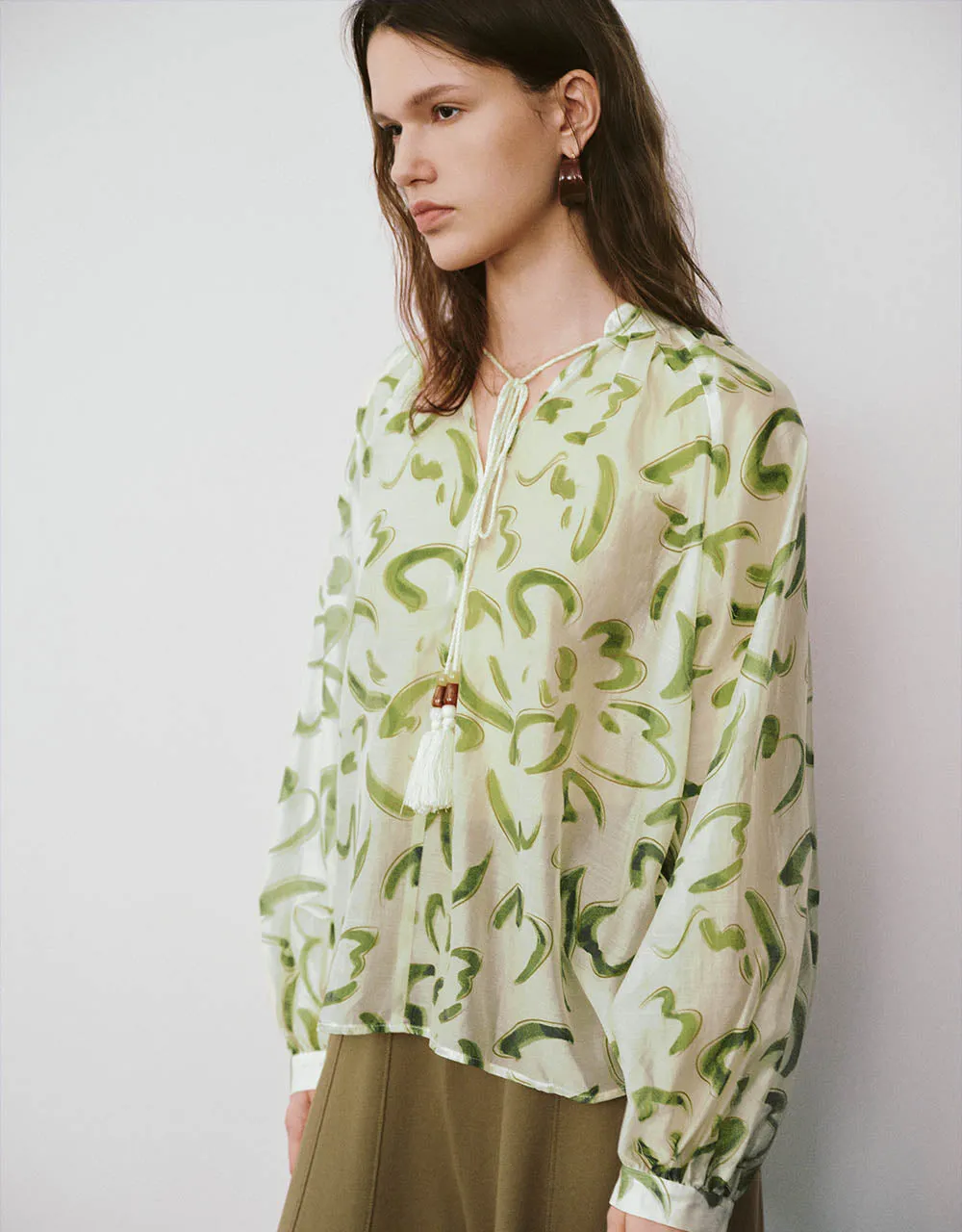 Tie Front Raglan Sleeve Blouse sold by Urban Revivo product image thumbnail 3