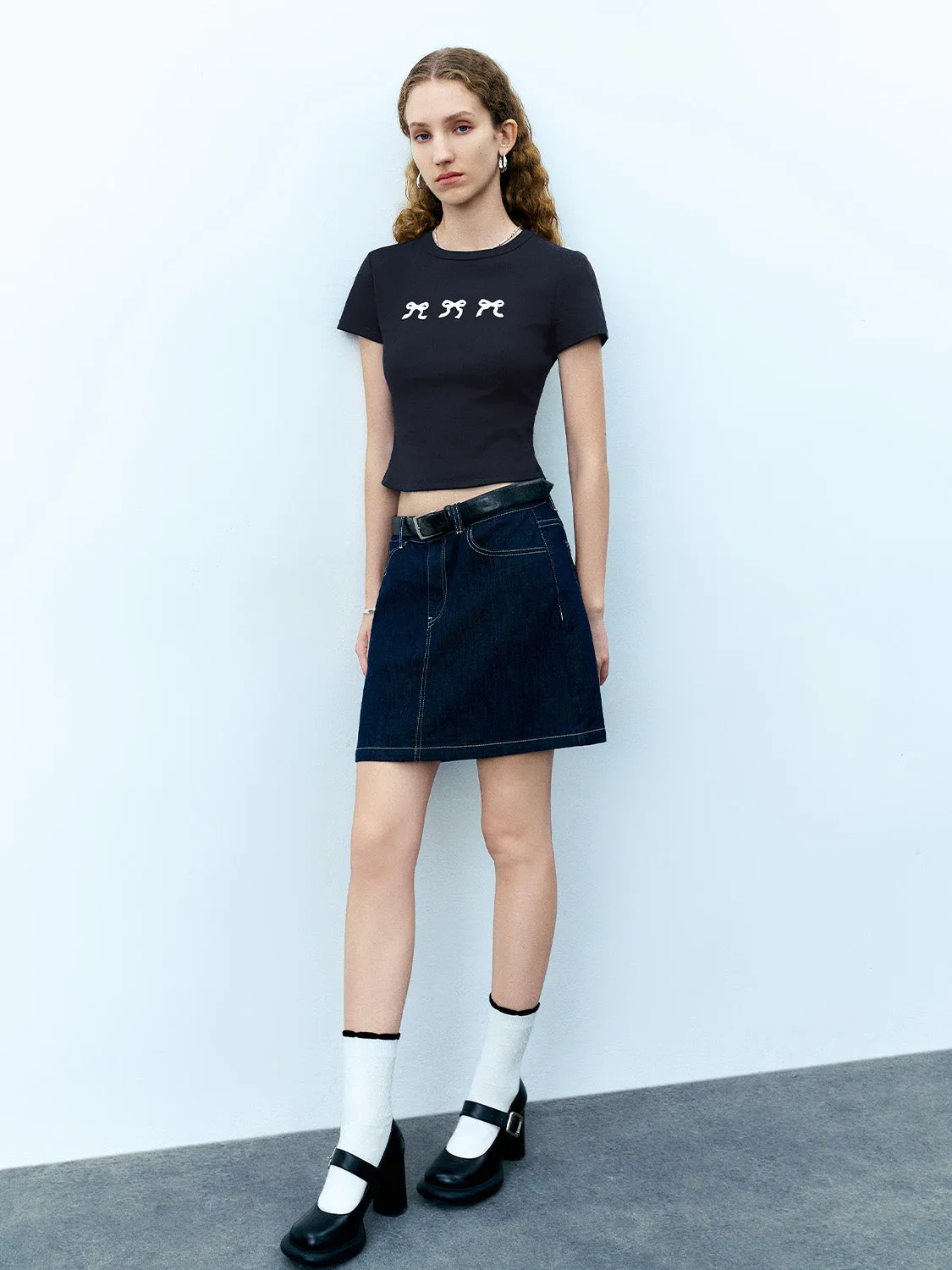 Bow Printed Crew Neck Skinny T-Shirt sold by Urban Revivo product image thumbnail 5