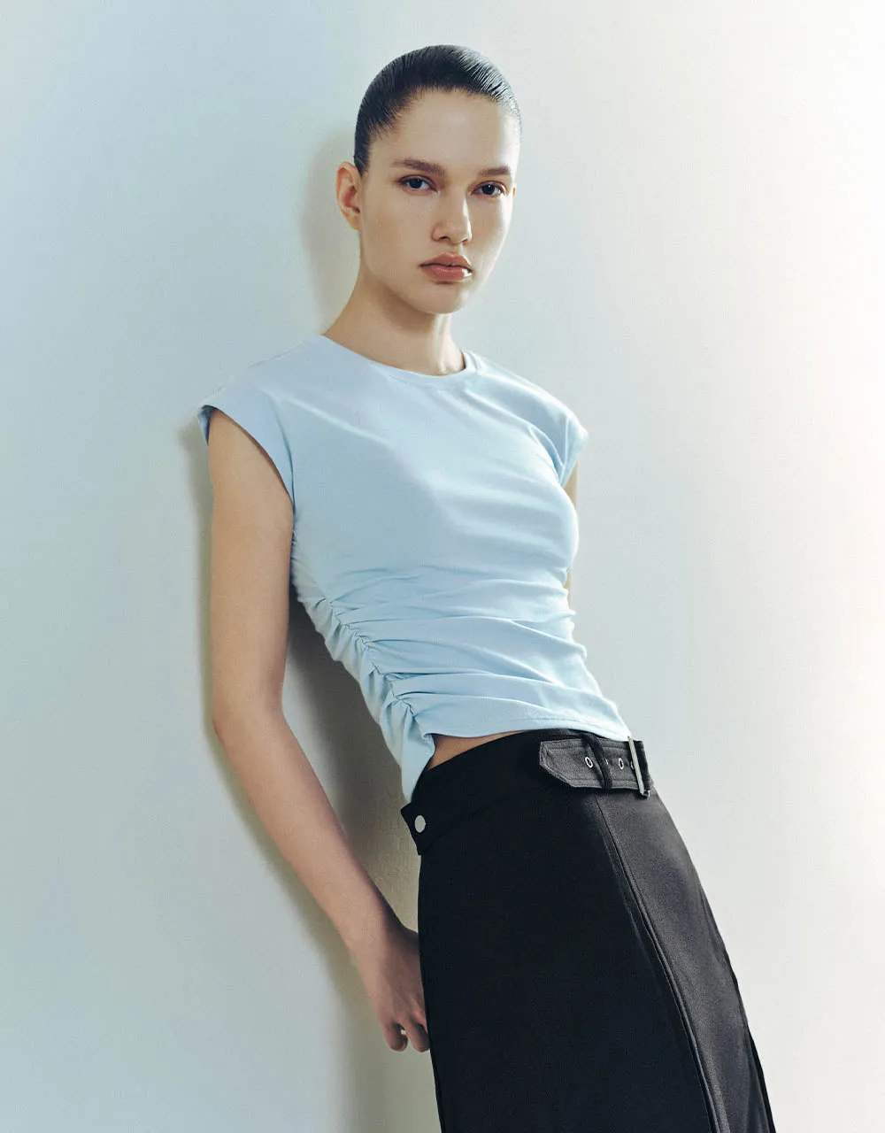 Crew Neck Skinny T-Shirt sold by Urban Revivo product image thumbnail 3