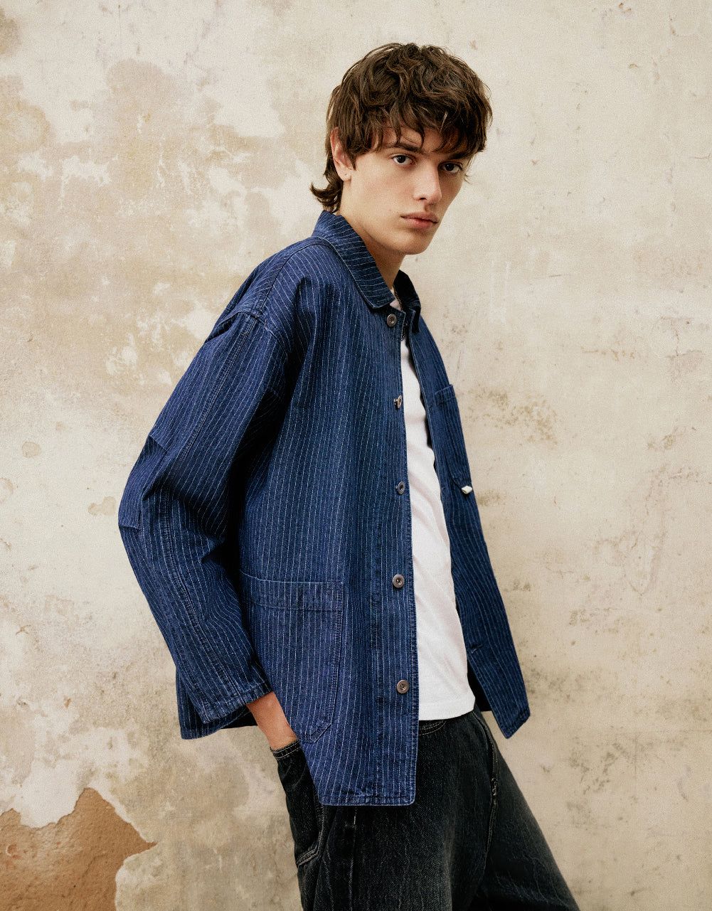 Drop Shoulder Sleeve Striped Denim Jacket sold by Urban Revivo product image thumbnail 3