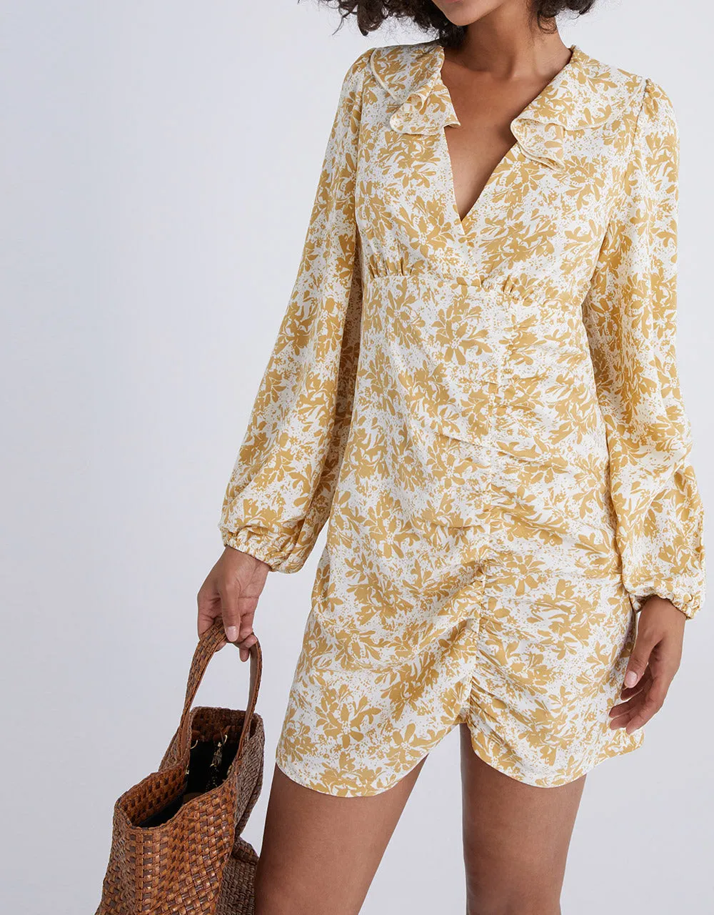 Floral Print Ruffled Collar Ruched Dress sold by Urban Revivo product image thumbnail 2