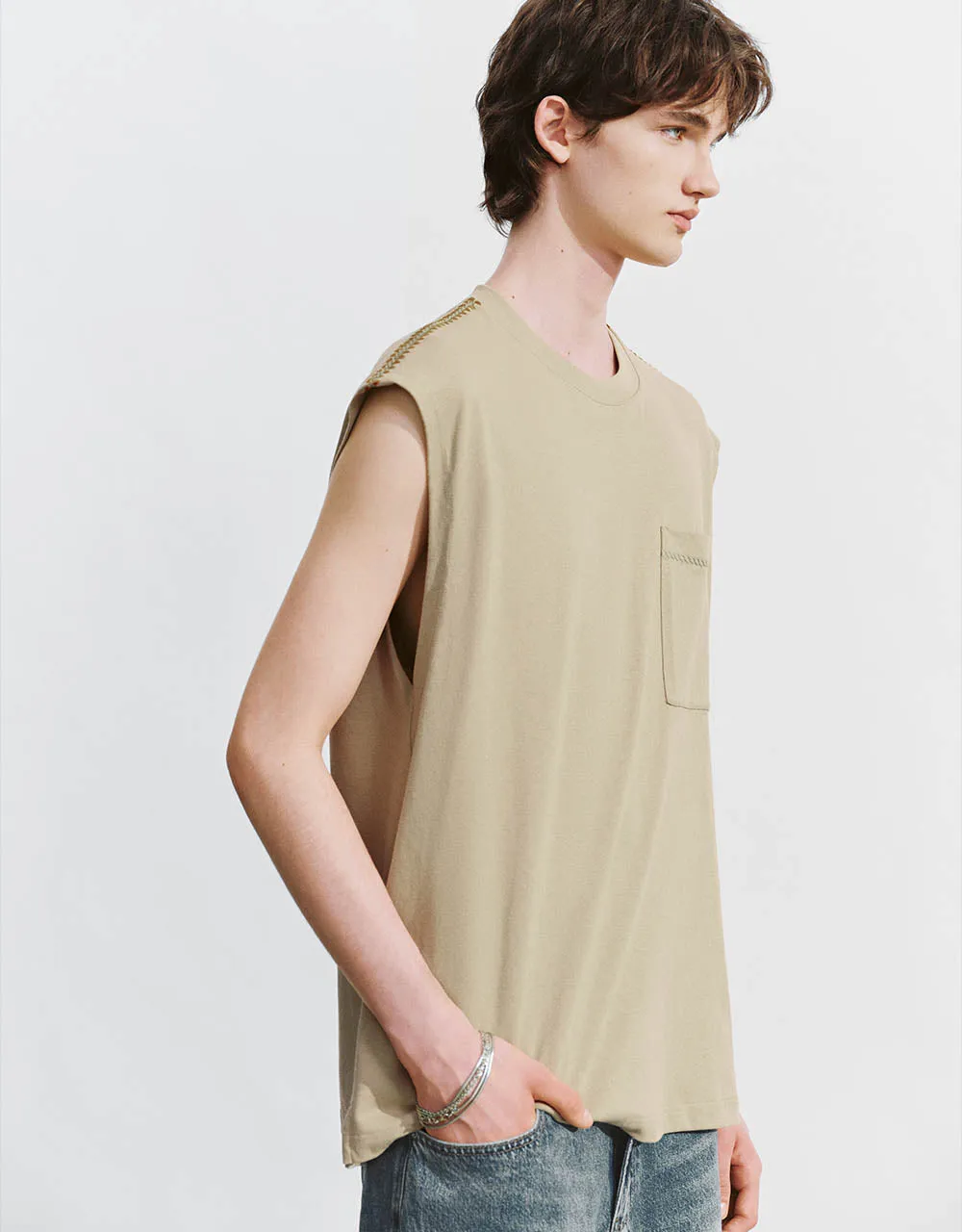 Crew Neck Loose Tank Top sold by Urban Revivo product image thumbnail 3