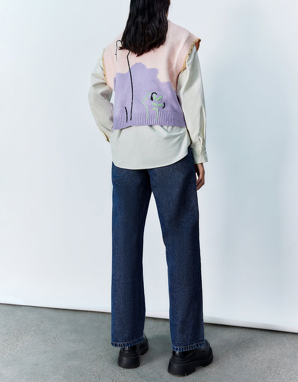 Kitty Embroidered Wave Trim Knitted Vest sold by Urban Revivo product image thumbnail 4