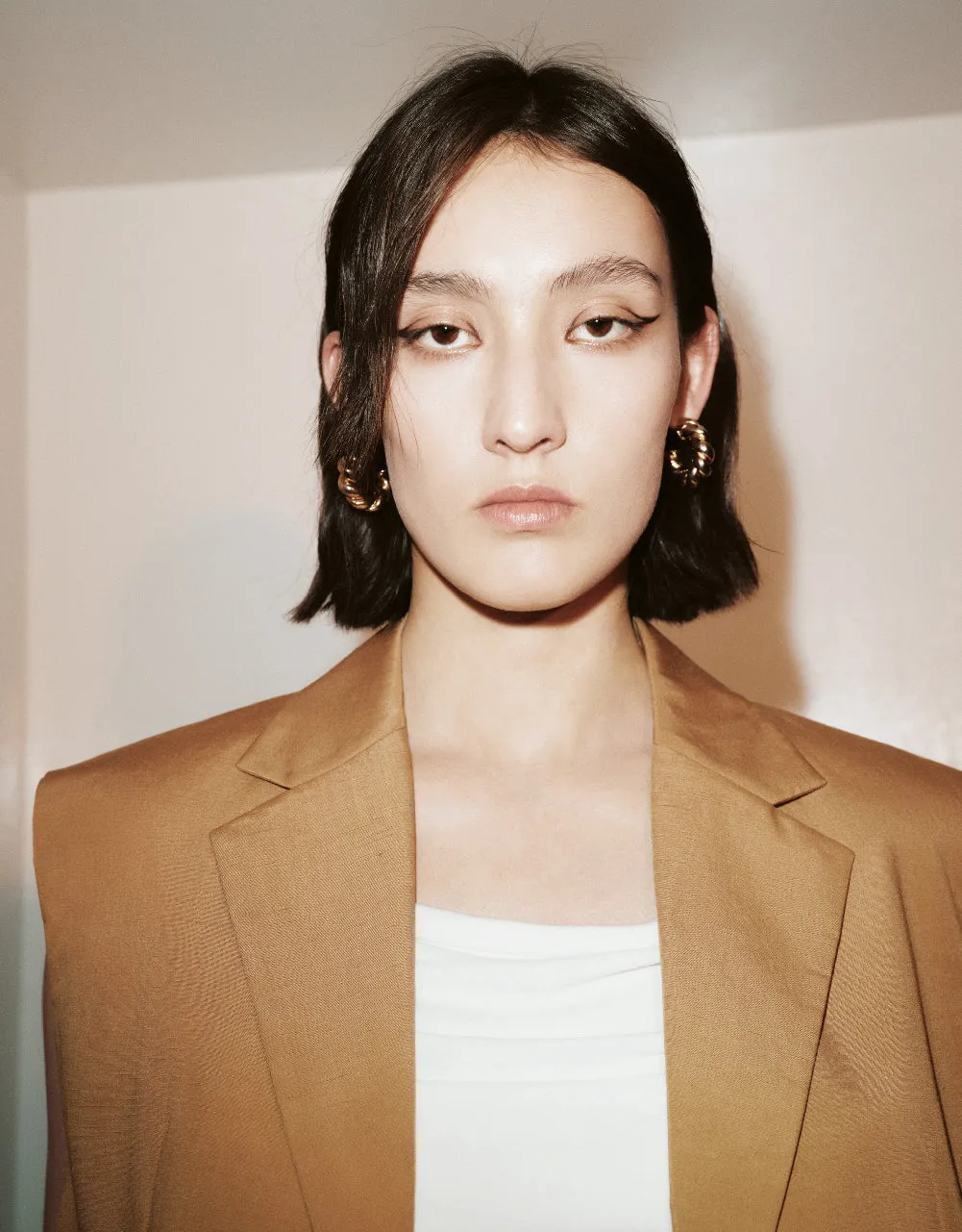 Tailored Collar Waistcoat sold by Urban Revivo product image thumbnail 5