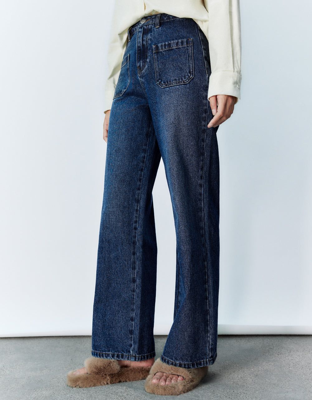Mid-Waist Jeans With Front Pockets sold by Urban Revivo product image thumbnail 5