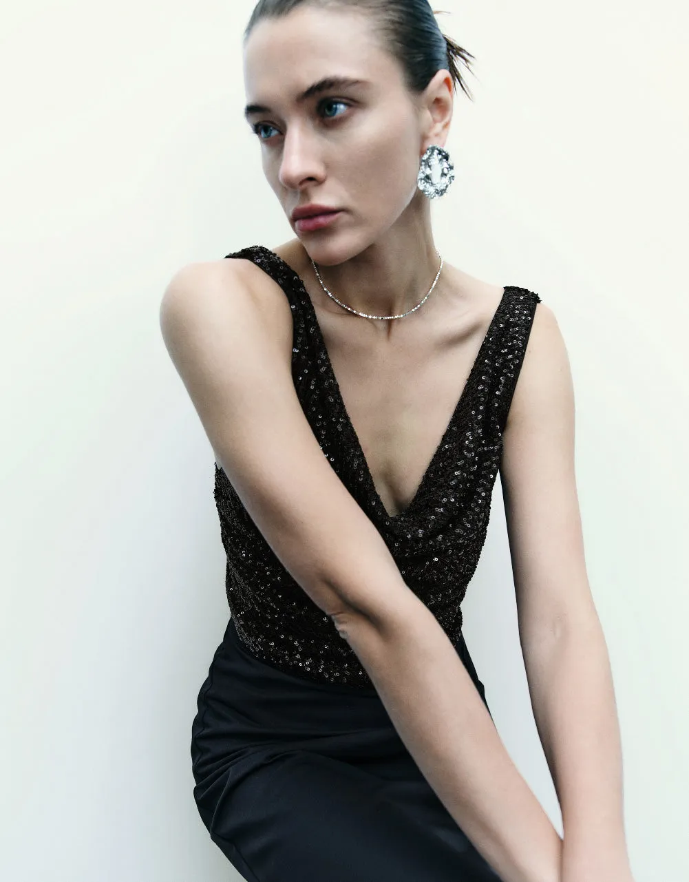 Ruched U Neck Vest sold by Urban Revivo product image thumbnail 5