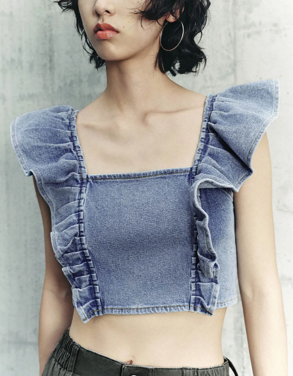 Ruffle Sleeveless Denim Shirt sold by Urban Revivo product image thumbnail 4