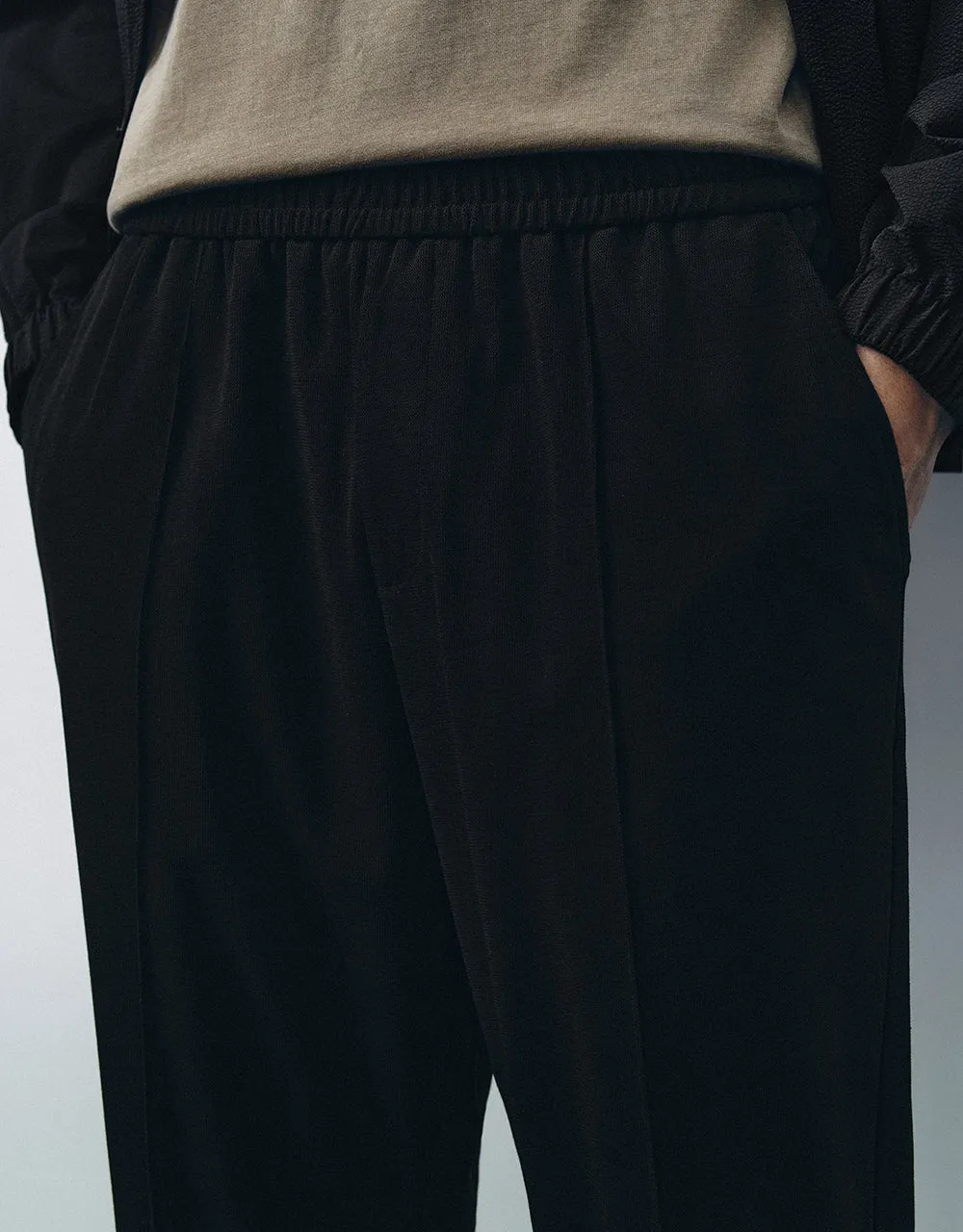 Elastic Waist Knitted Carrot Fit Pants sold by Urban Revivo product image thumbnail 5