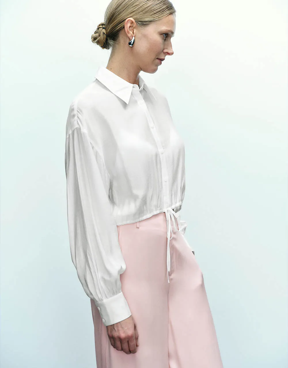 Cropped Loose Shirt sold by Urban Revivo product image thumbnail 2