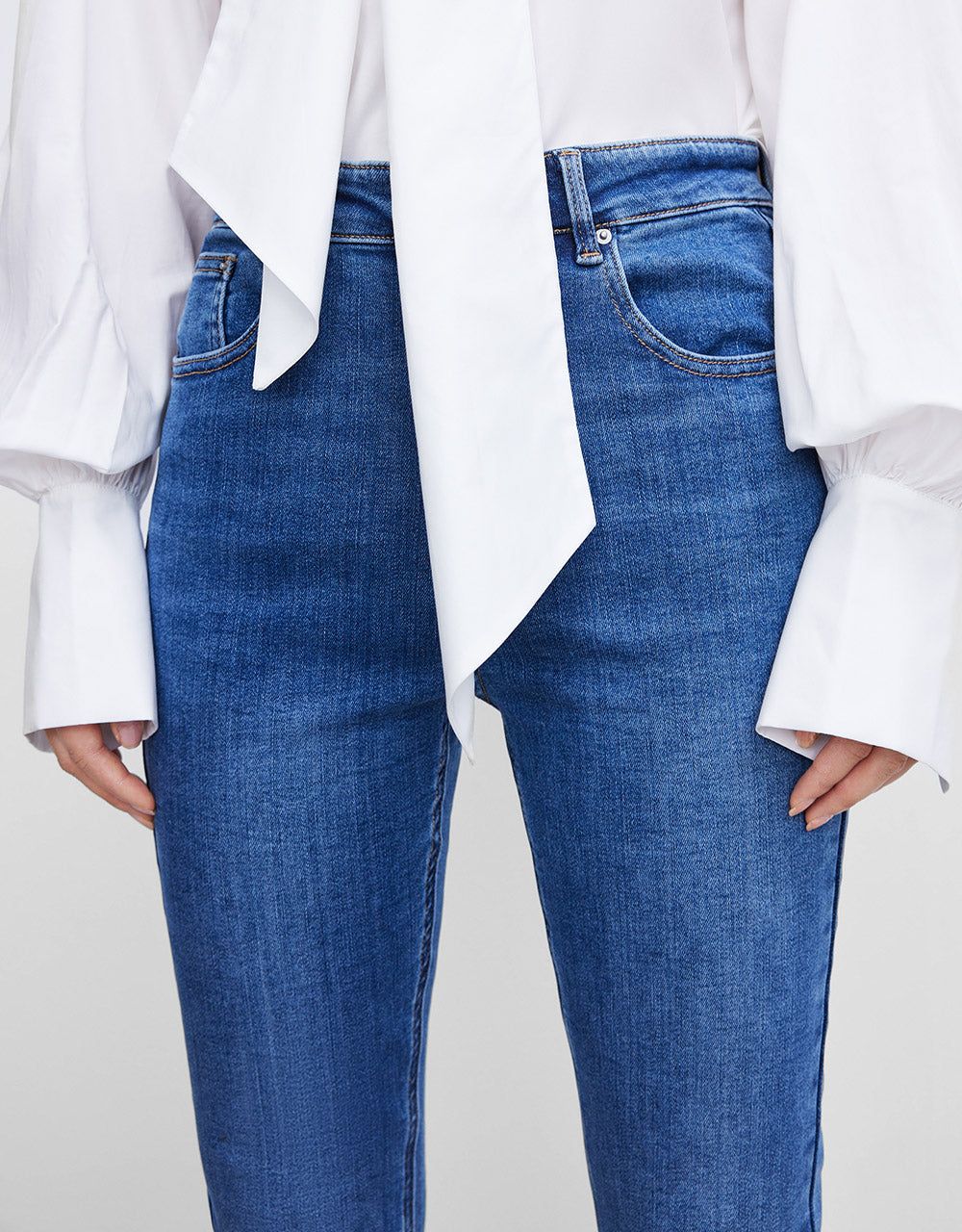 Mid Waist Mom Jeans sold by Urban Revivo product image thumbnail 2