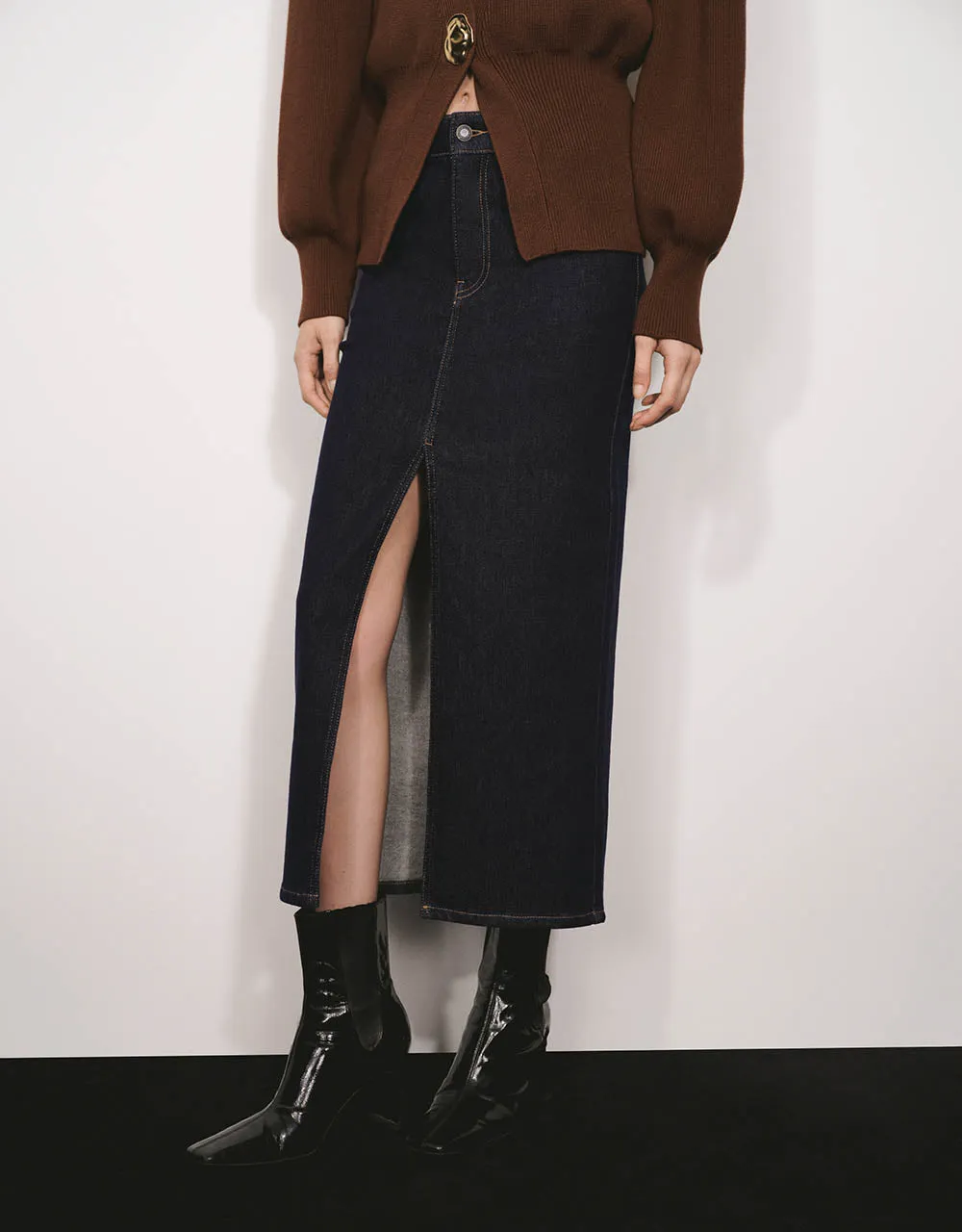 Skinny Straight Denim Skirt sold by Urban Revivo product image thumbnail 4