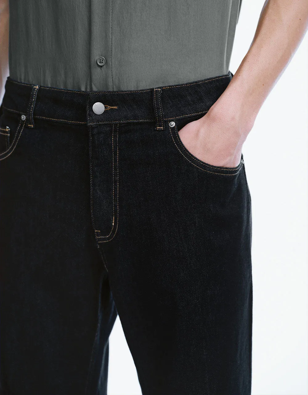 Carrot Fit Jeans sold by Urban Revivo product image thumbnail 5