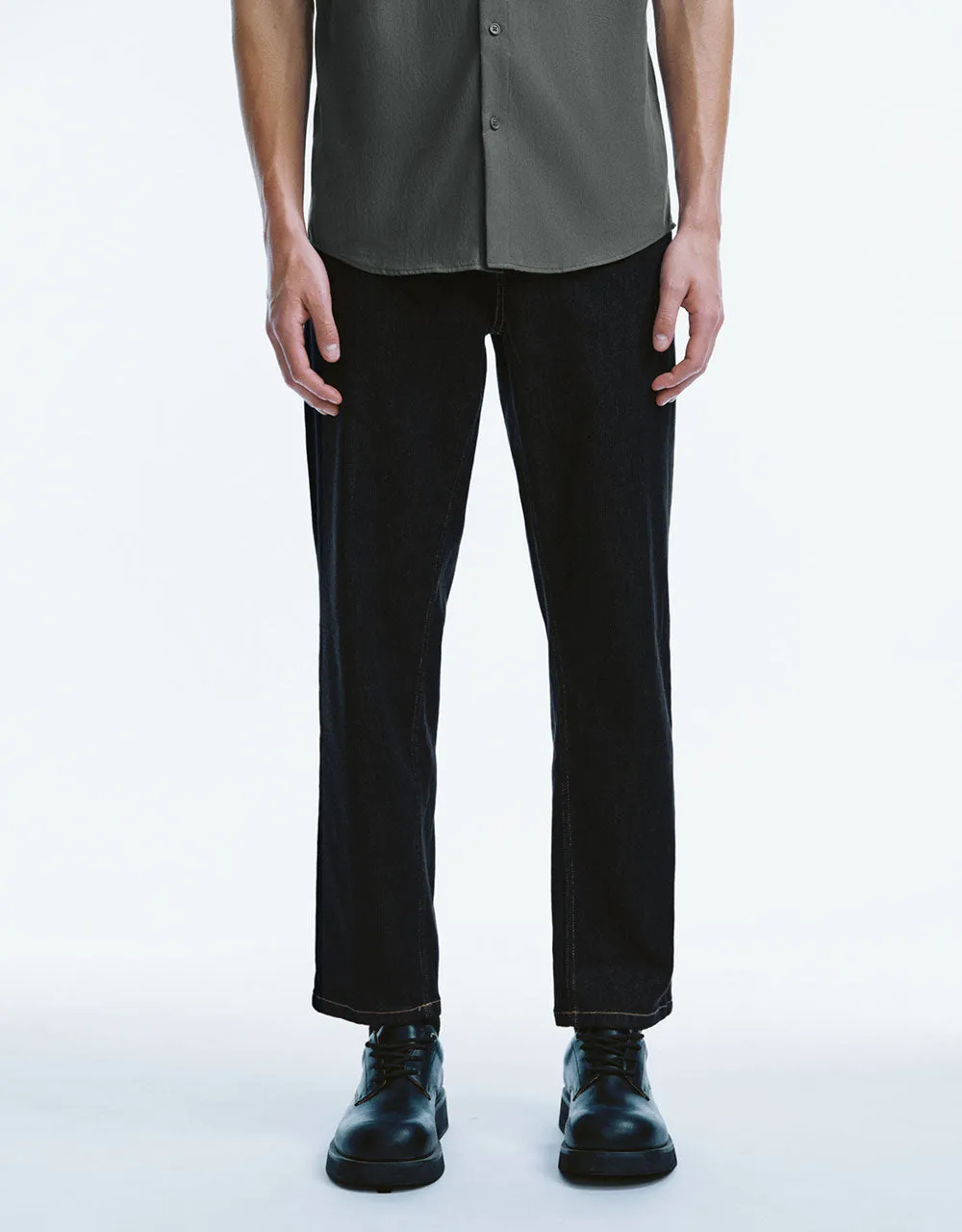 Carrot Fit Jeans sold by Urban Revivo product image thumbnail 2