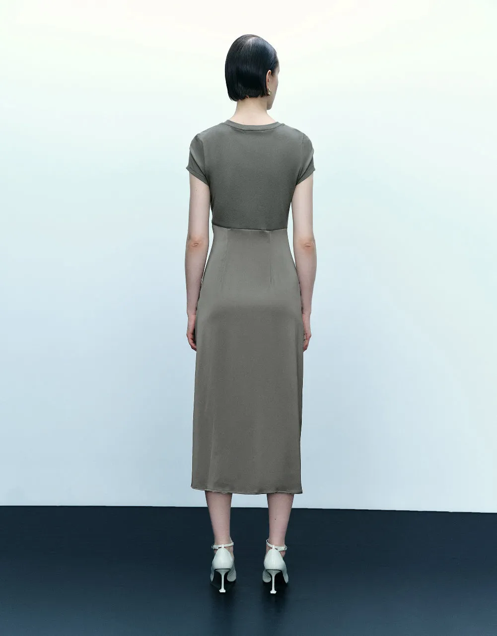 Runched Crew Neck Straight Dress sold by Urban Revivo product image thumbnail 4