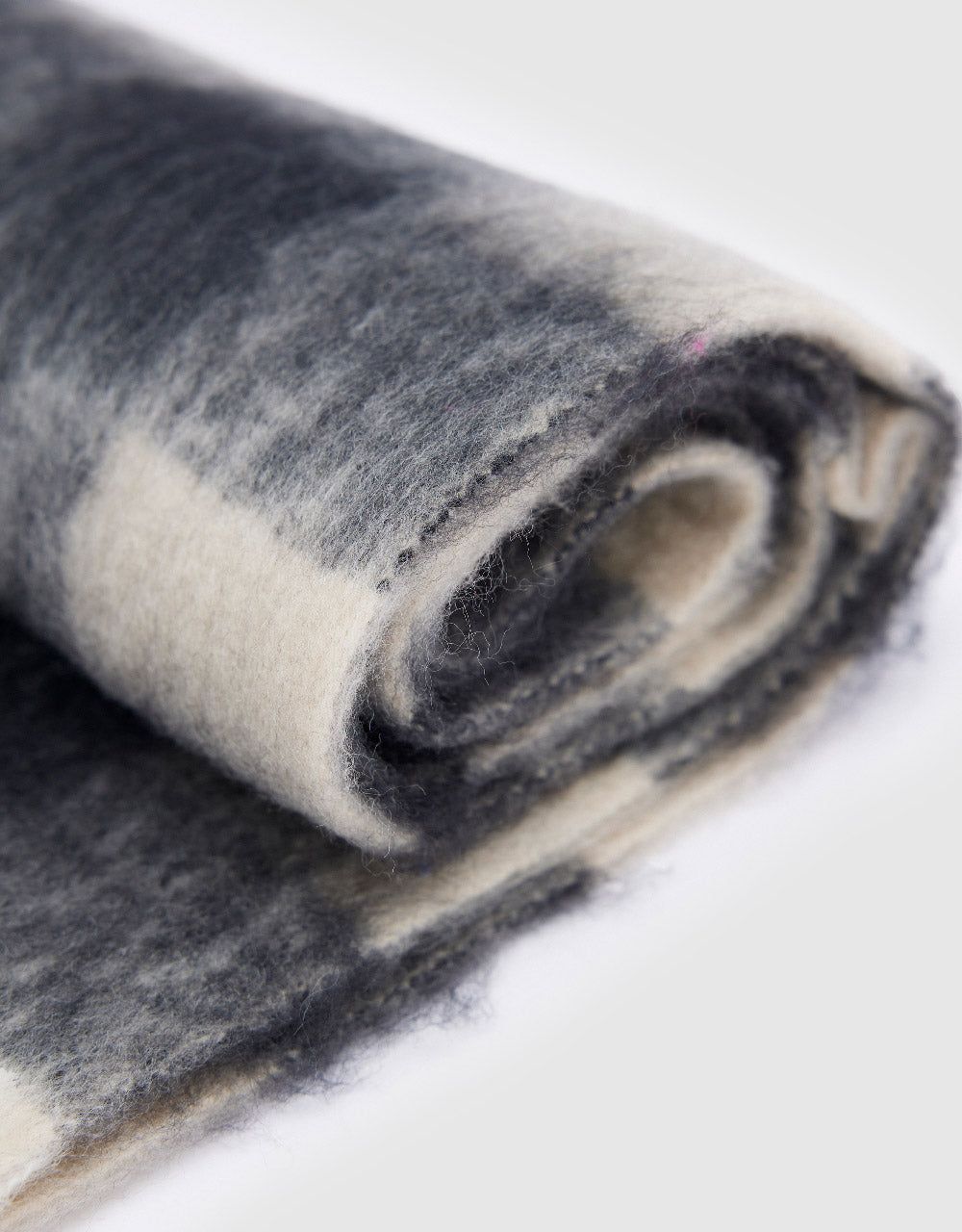 Plaid Long Scarf sold by Urban Revivo product image thumbnail 3