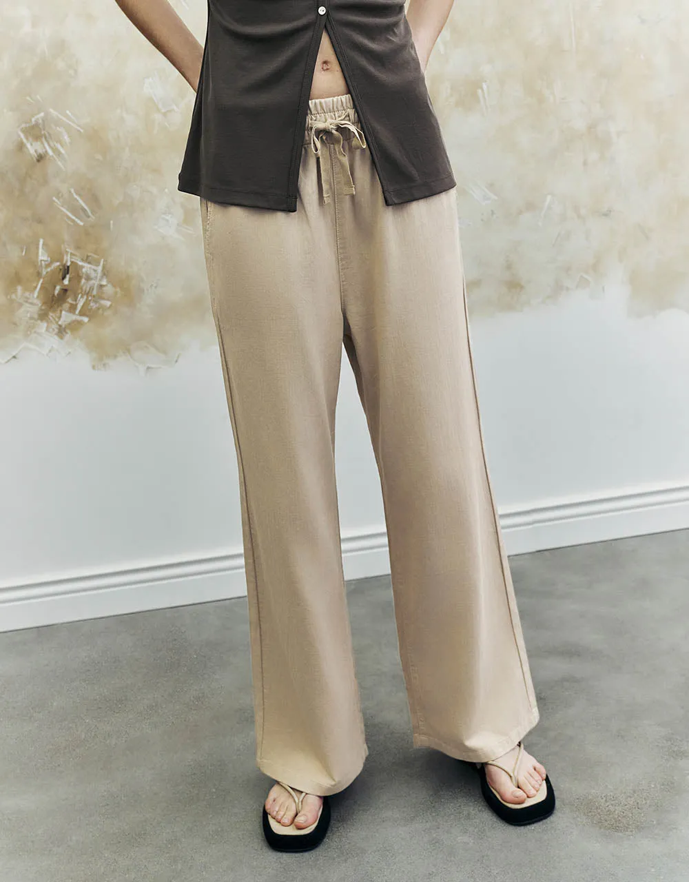 Drawstring Waist Wide-Leg Jeans sold by Urban Revivo product image thumbnail 2