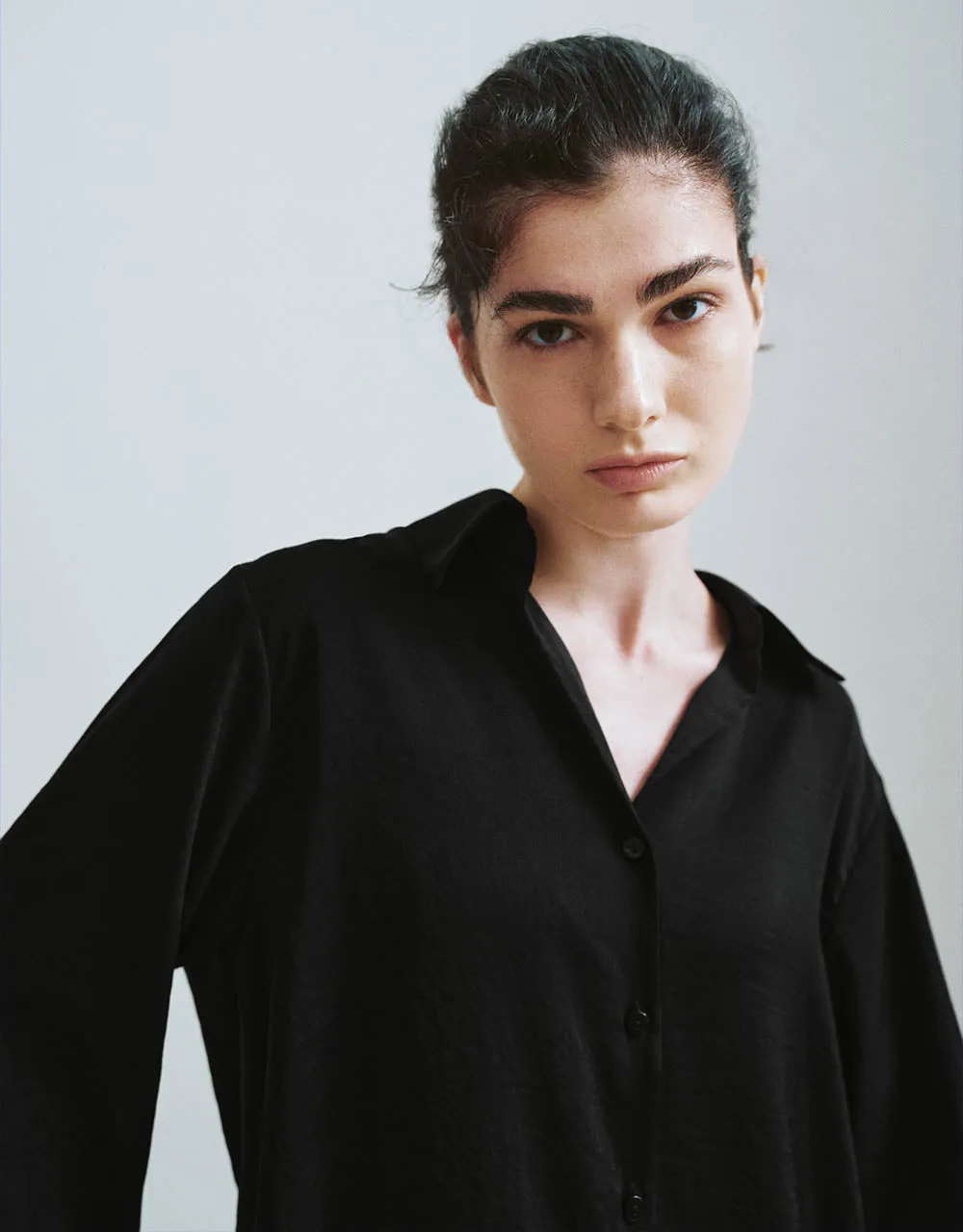 Button Up Straight Shirt sold by Urban Revivo product image thumbnail 4