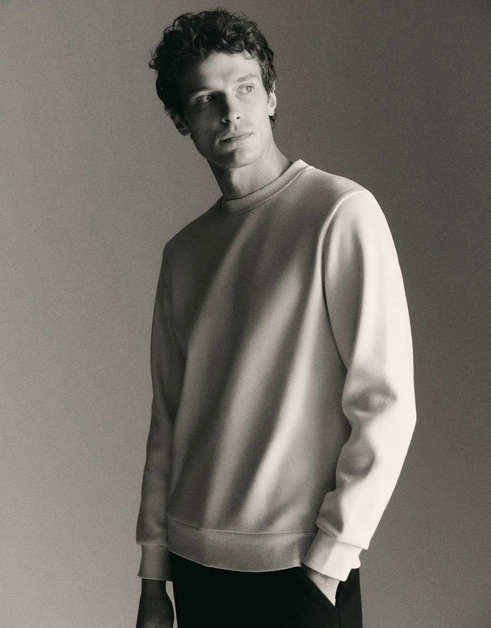 Crew Neck Straight Sweatshirt sold by Urban Revivo product image thumbnail 2