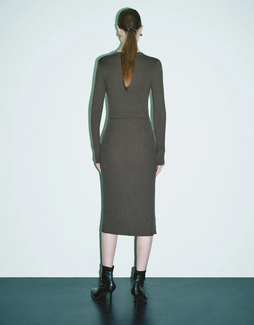 Split Hem Skinny Knitted Straight Dress sold by Urban Revivo product image thumbnail 3