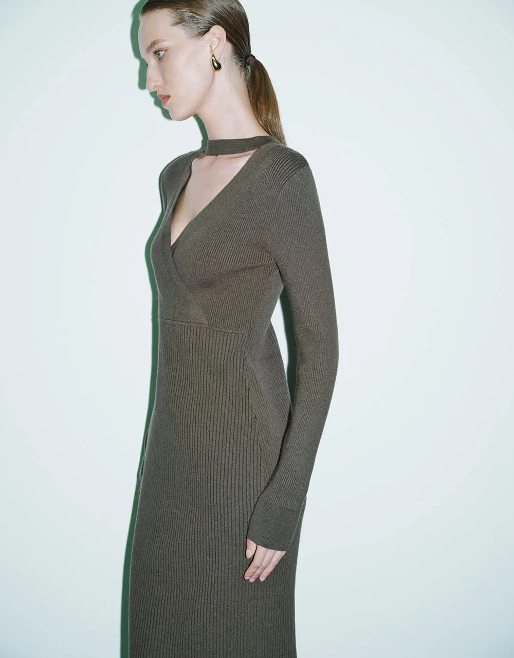 Split Hem Skinny Knitted Straight Dress sold by Urban Revivo product image thumbnail 2