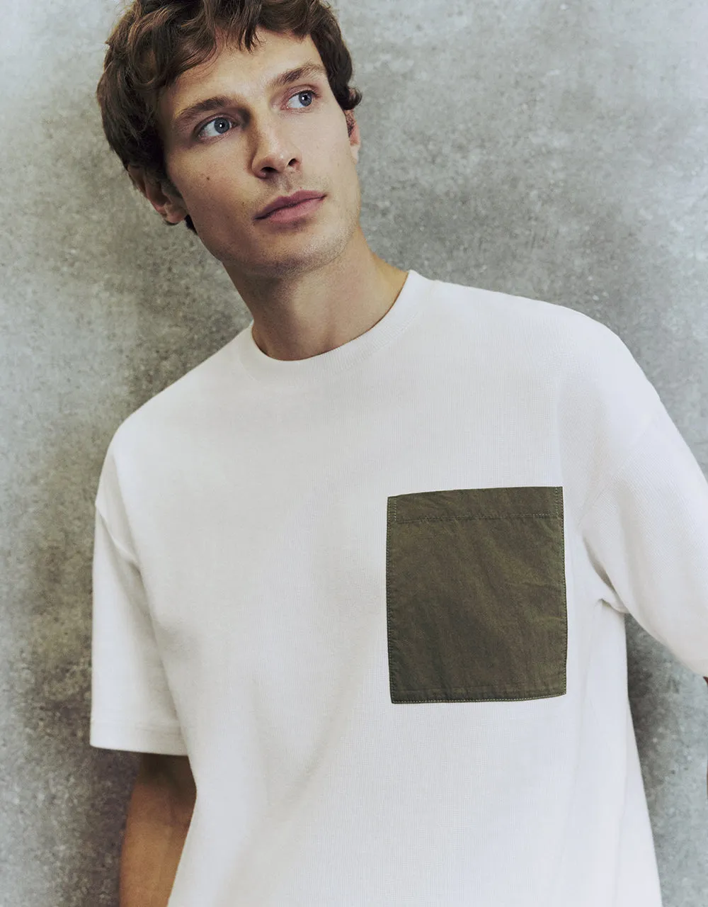 Drop Shoulder Sleeve Crew Neck T-Shirt sold by Urban Revivo product image thumbnail 4