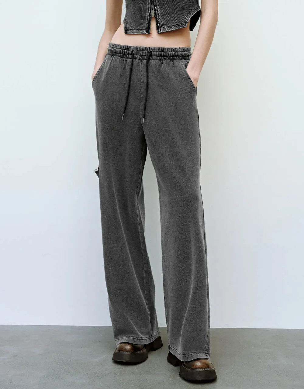 Elastic Waist Wide-Leg Jeans sold by Urban Revivo product image thumbnail 2