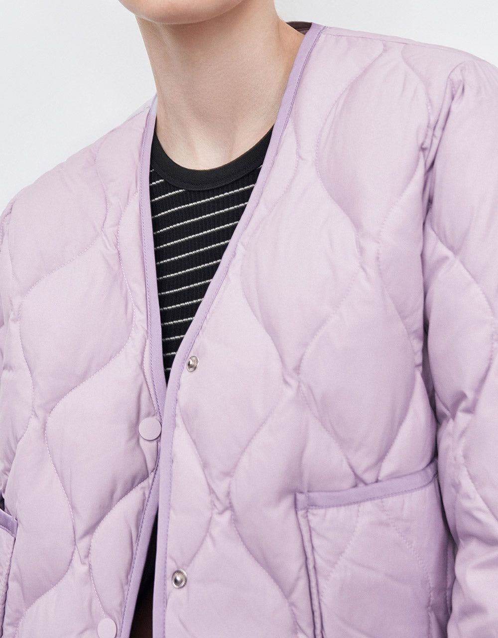 V Neck Cropped Down Jacket sold by Urban Revivo product image thumbnail 3