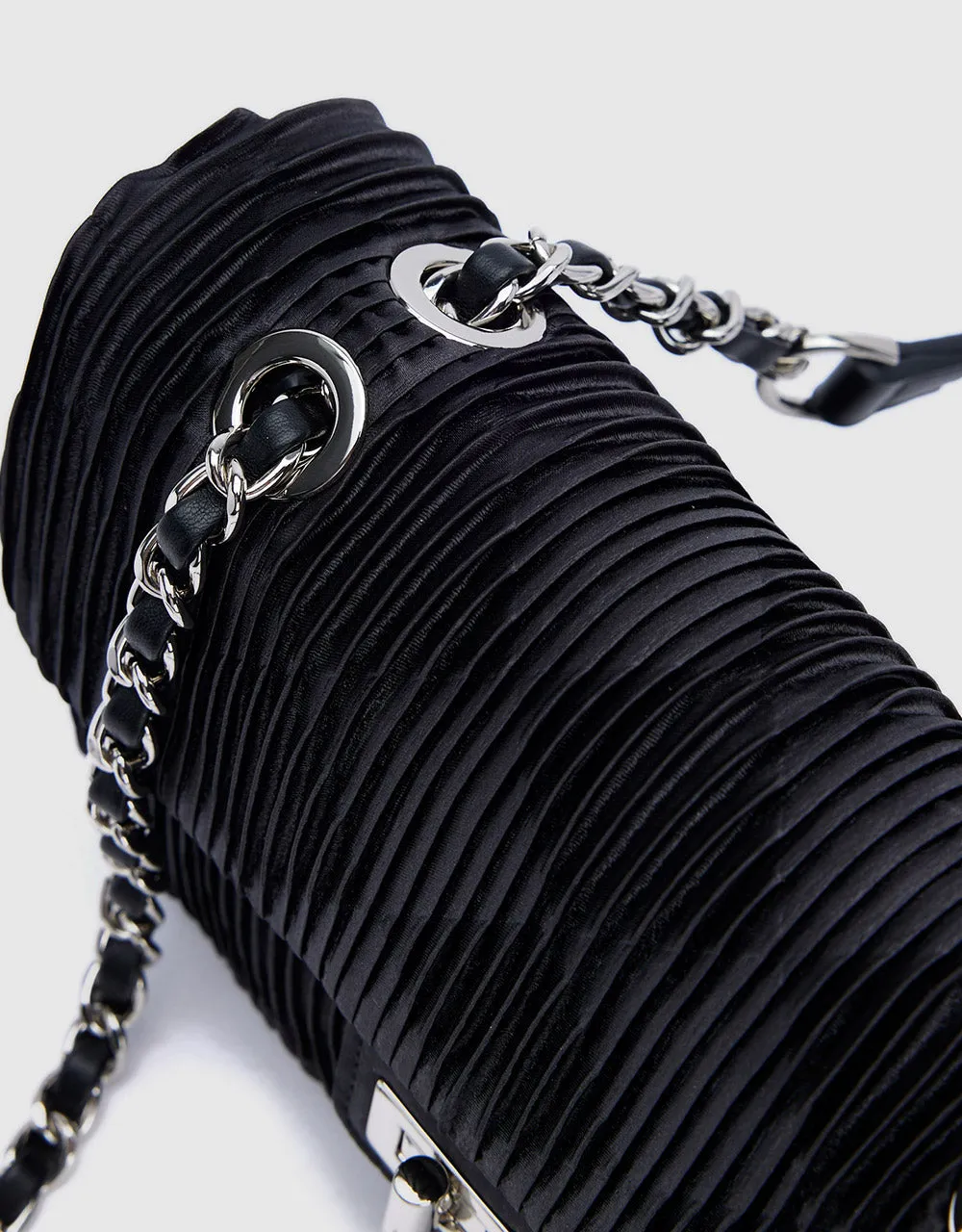 Flap Shoulder Bag sold by Urban Revivo product image thumbnail 5