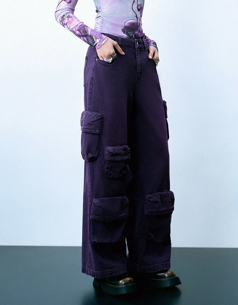 Multi-Pocket Wide-Leg Jeans sold by Urban Revivo product image thumbnail 4