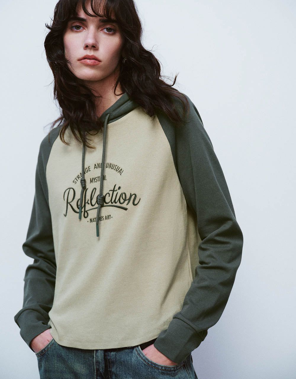 Letter Printed Raglan Sleeve Hooded Sweatshirt sold by Urban Revivo product image thumbnail 3
