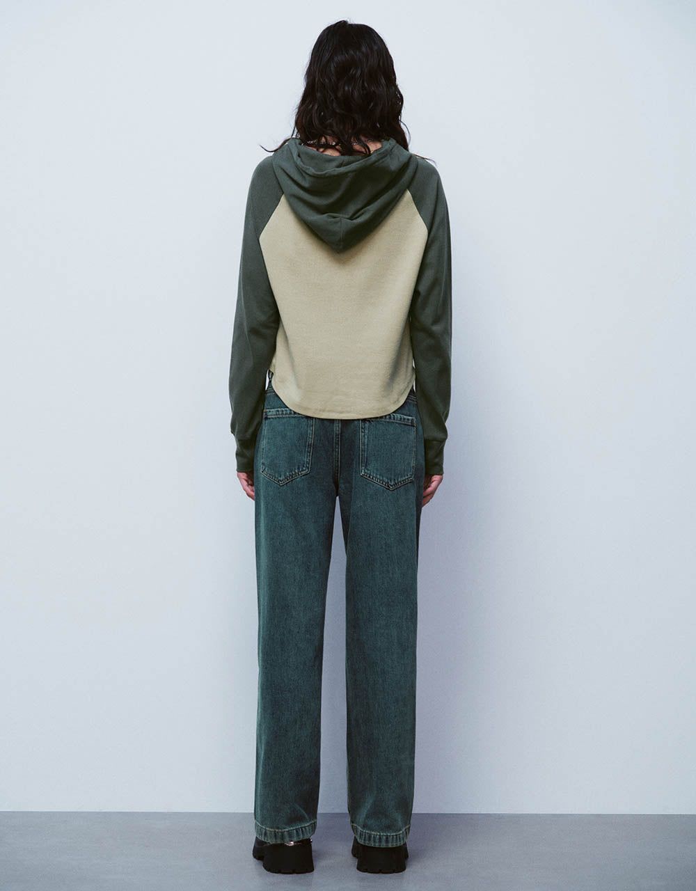 Letter Printed Raglan Sleeve Hooded Sweatshirt sold by Urban Revivo product image thumbnail 4