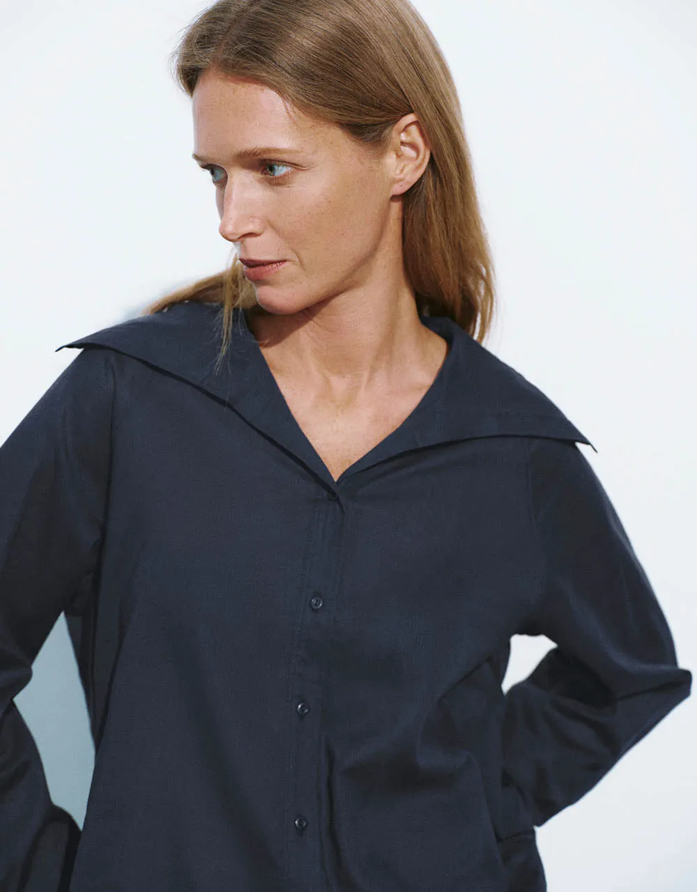 Straight V-Neck Shirt sold by Urban Revivo product image thumbnail 4