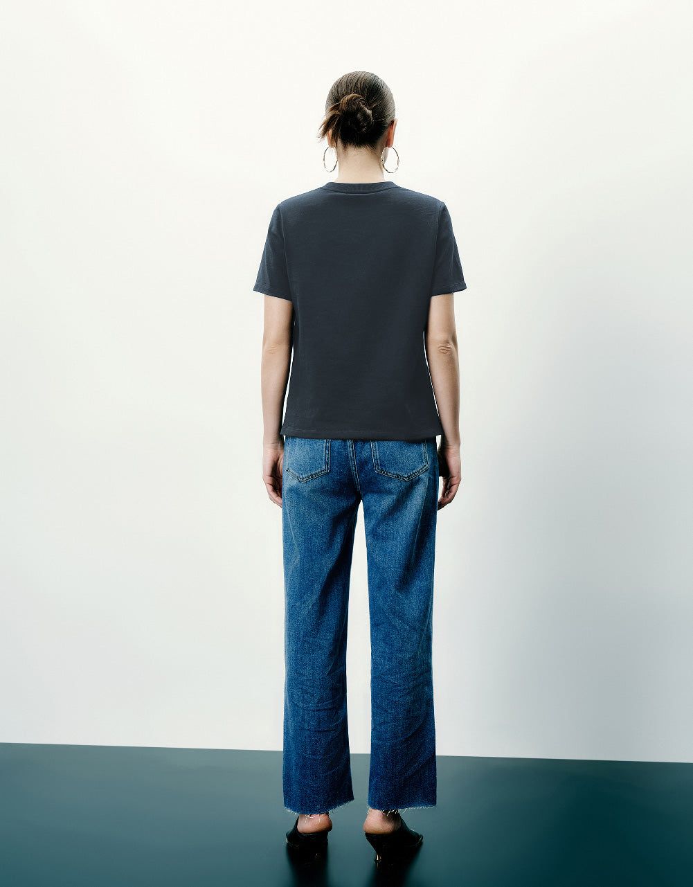 Crew Neck Skinny T-Shirt sold by Urban Revivo product image thumbnail 4