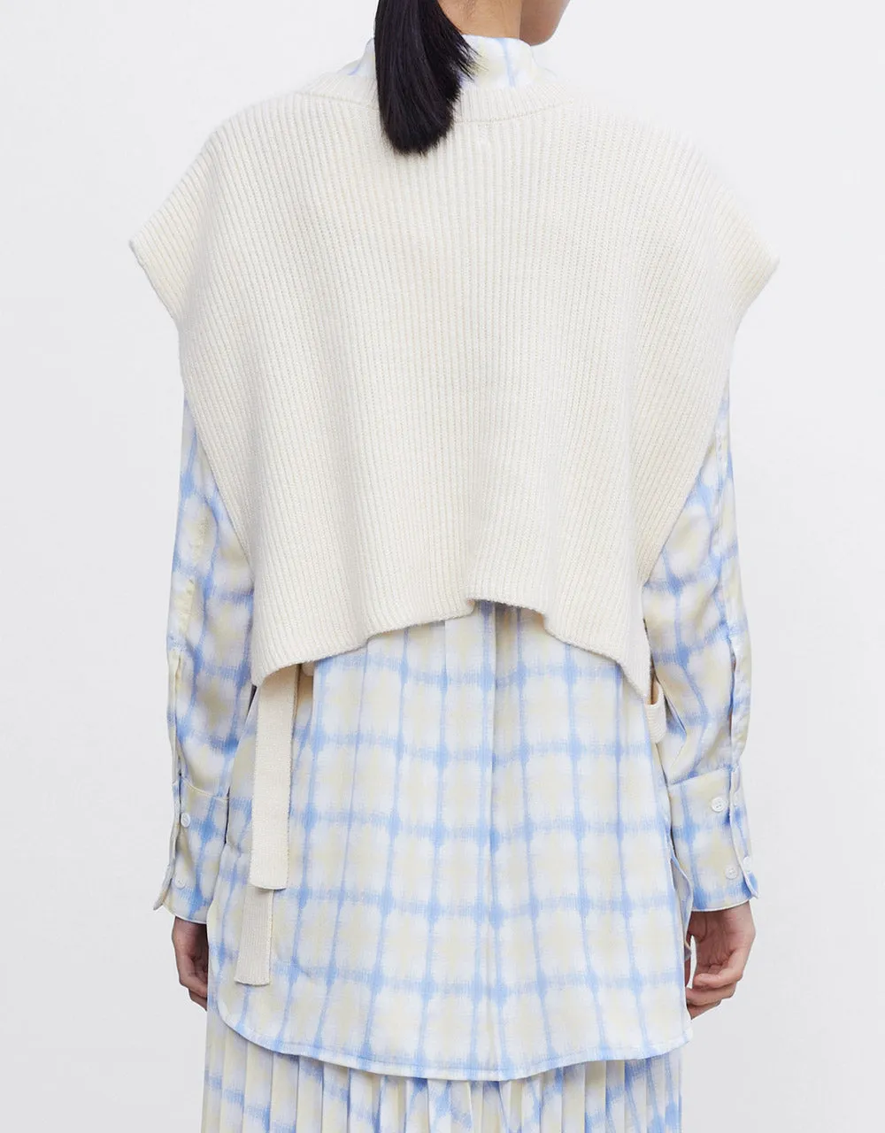 Tie Side Sweater Vest sold by Urban Revivo product image thumbnail 5