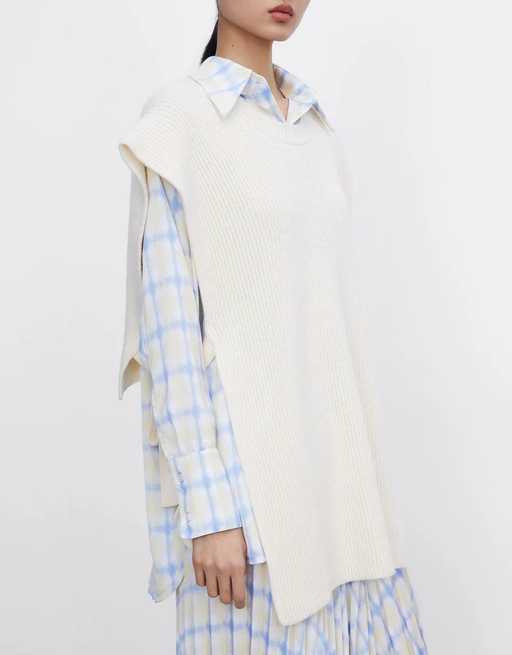 Tie Side Sweater Vest sold by Urban Revivo product image thumbnail 2